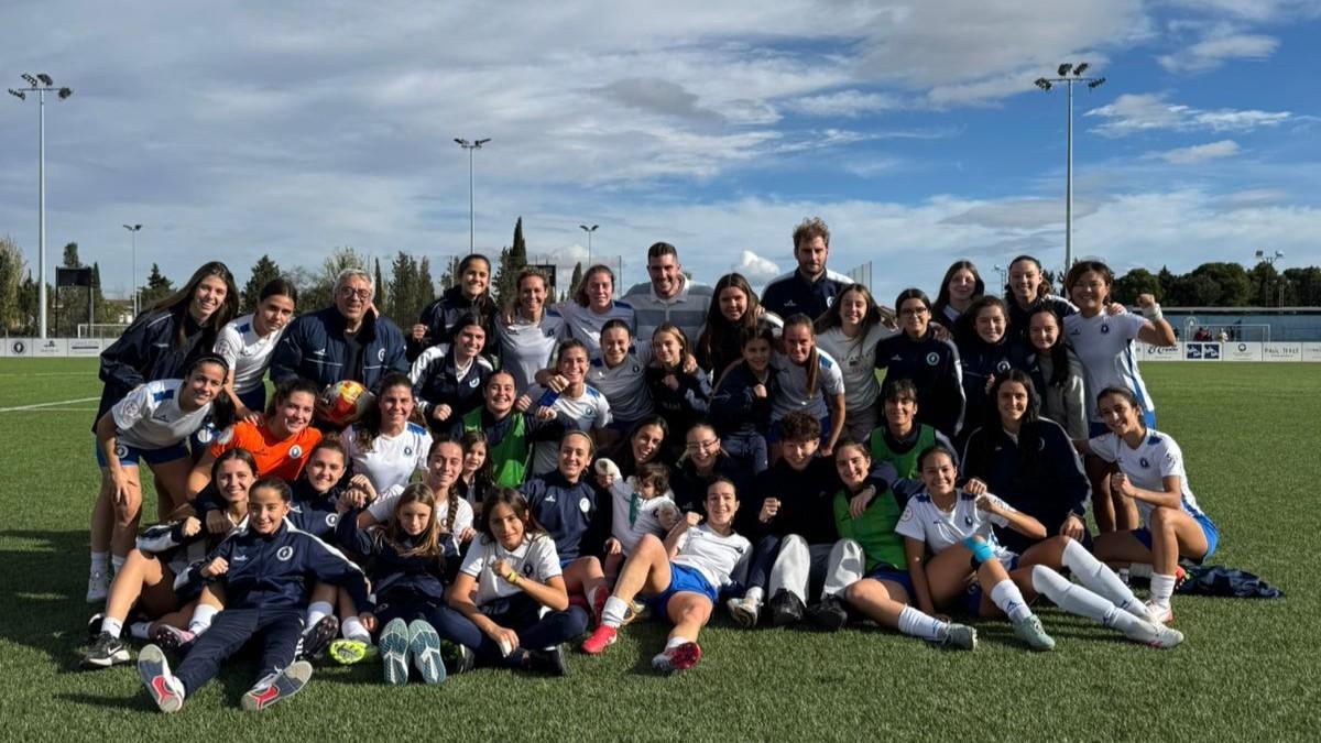 El conjunto aragonés celebra la victoria del pasado fin de semana ante el Samper.