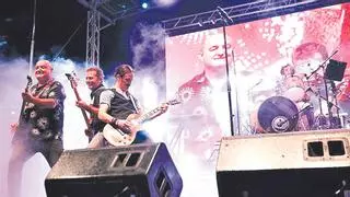 Ressonadors, Marc Cuevas y la música a 45 rpm marcan el ritmo en el día de Sant Jordi