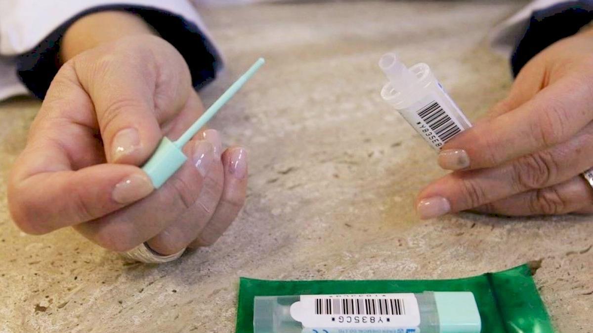 La prueba de detección del cáncer de colon es "sencilla e indolora".