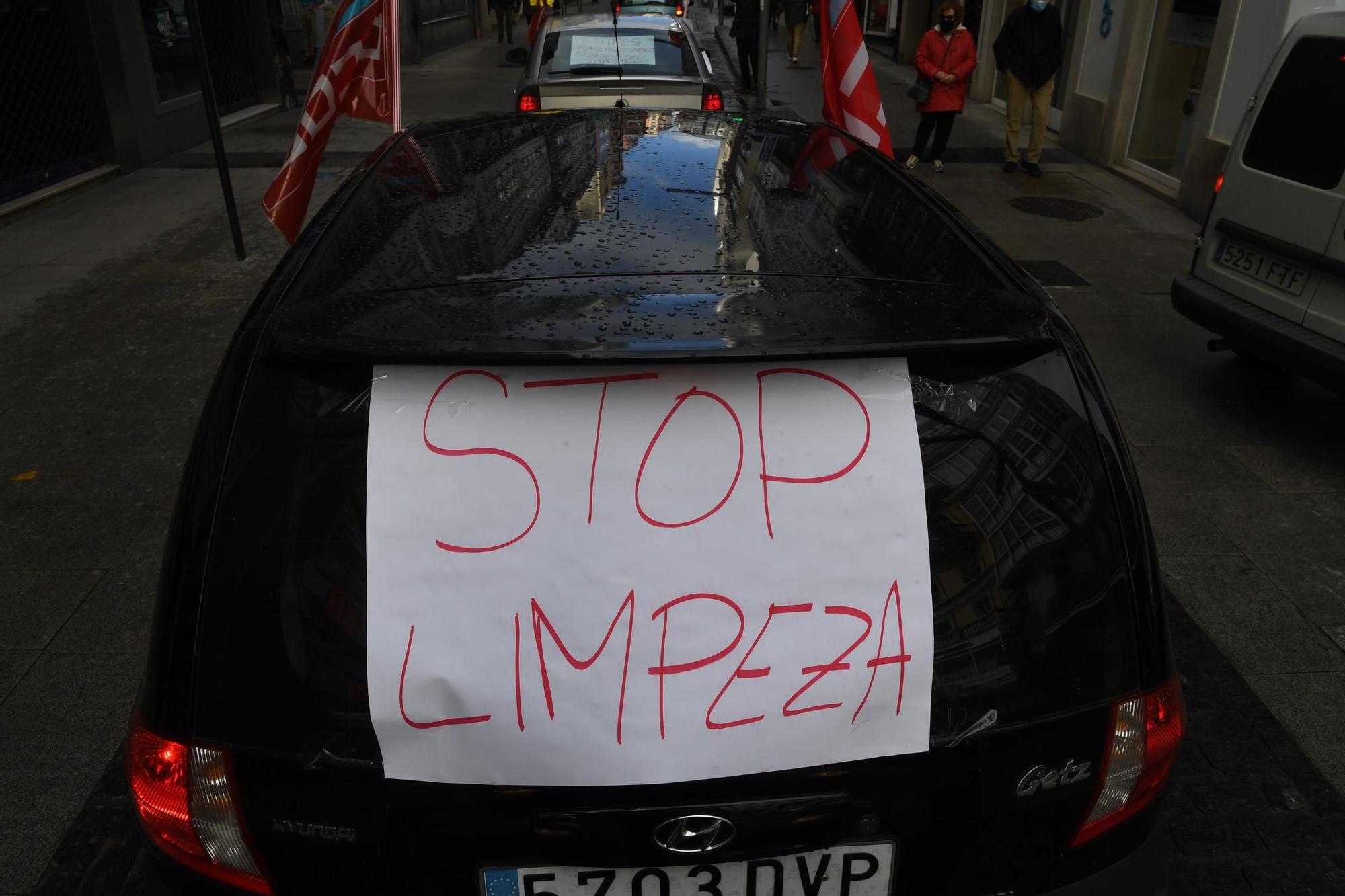 Caravana sindical en A Coruña por el convenio de la limpieza