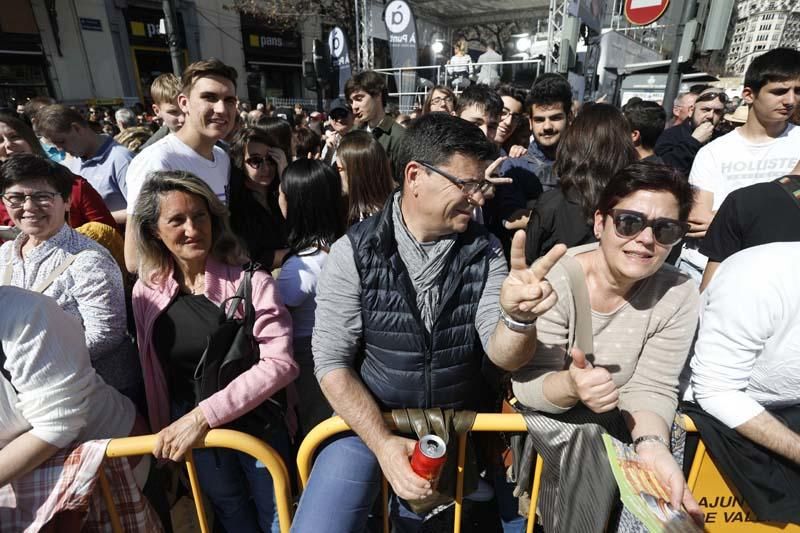 Búscate en la mascletà del 7 de marzo