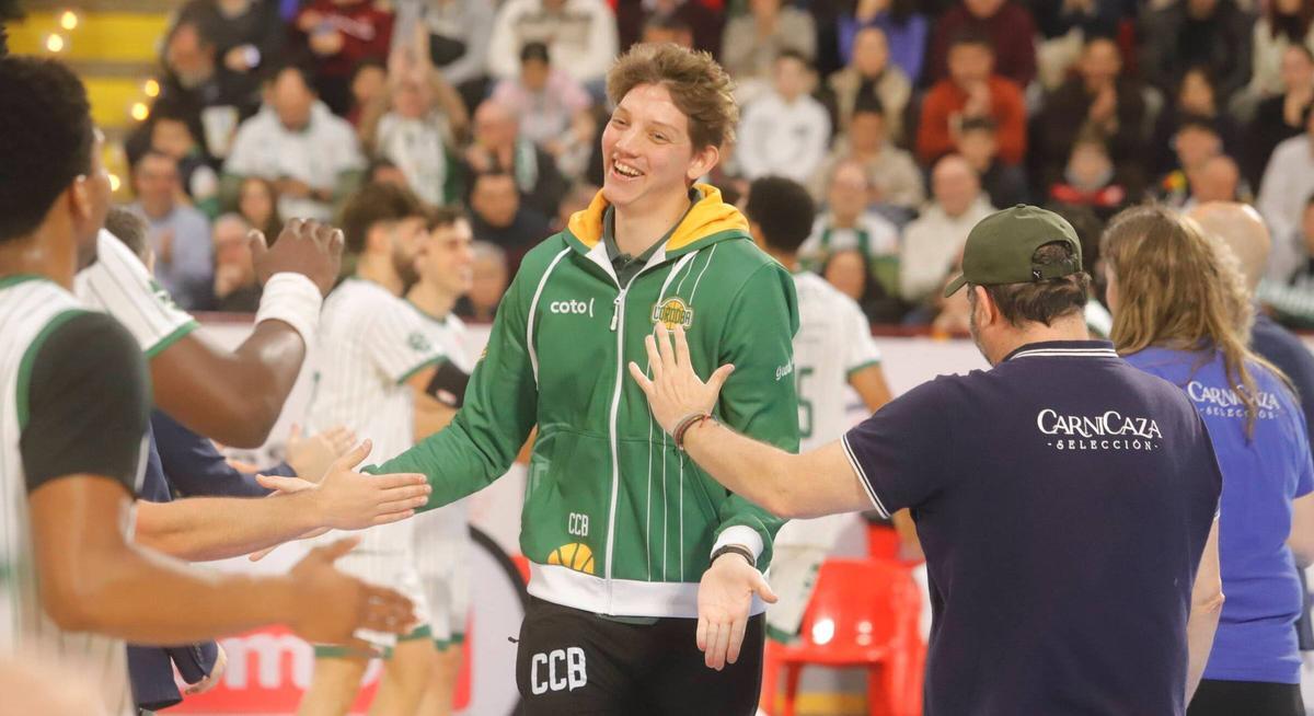 Karl Matute, en la presentación de jugadores del derbi andaluz ante el Starlabs Morón.