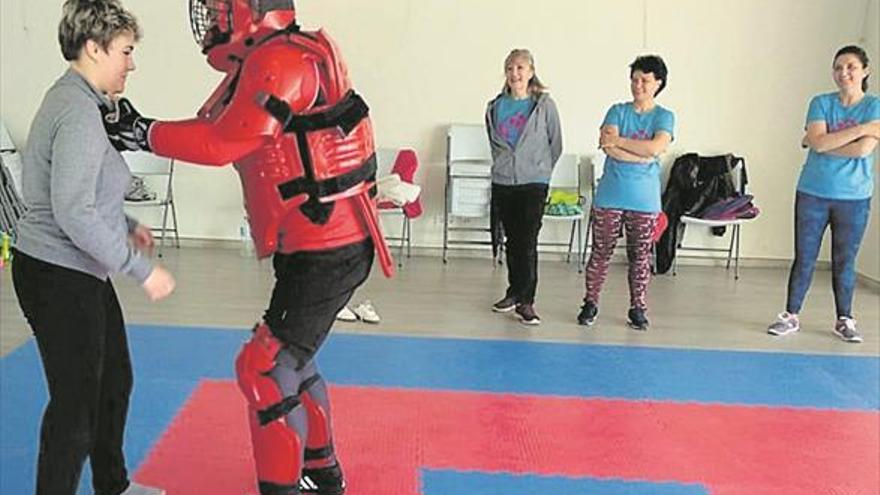 Alcalà repite la defensa personal para mujeres por la buena acogida