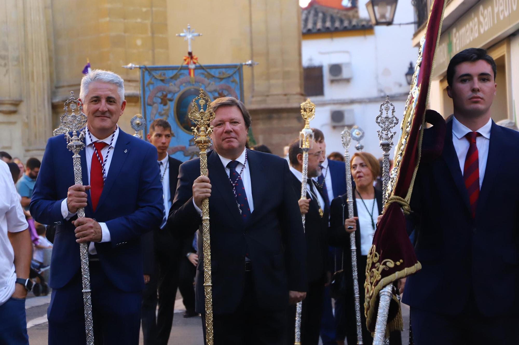 La procesión de la Virgen de los Desamparados en imágenes