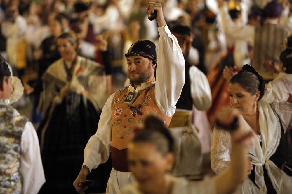 Dansà de las Fallas a la Vírgen