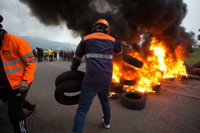 Protestas contra los despidos en Alcoa San Cibrao