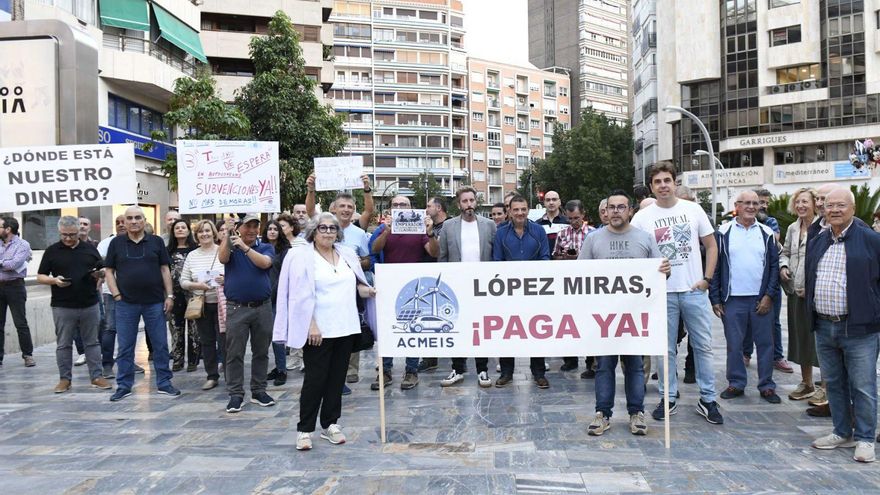 El Gobierno regional admite &quot;problemas de liquidez&quot; para pagar ayudas este último trimestre
