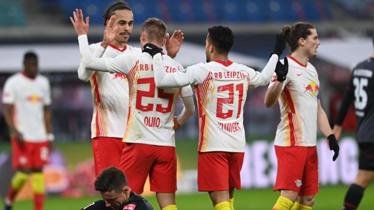 Los jugadores del Leipig celebrando uno de los goles ante el Bremen.