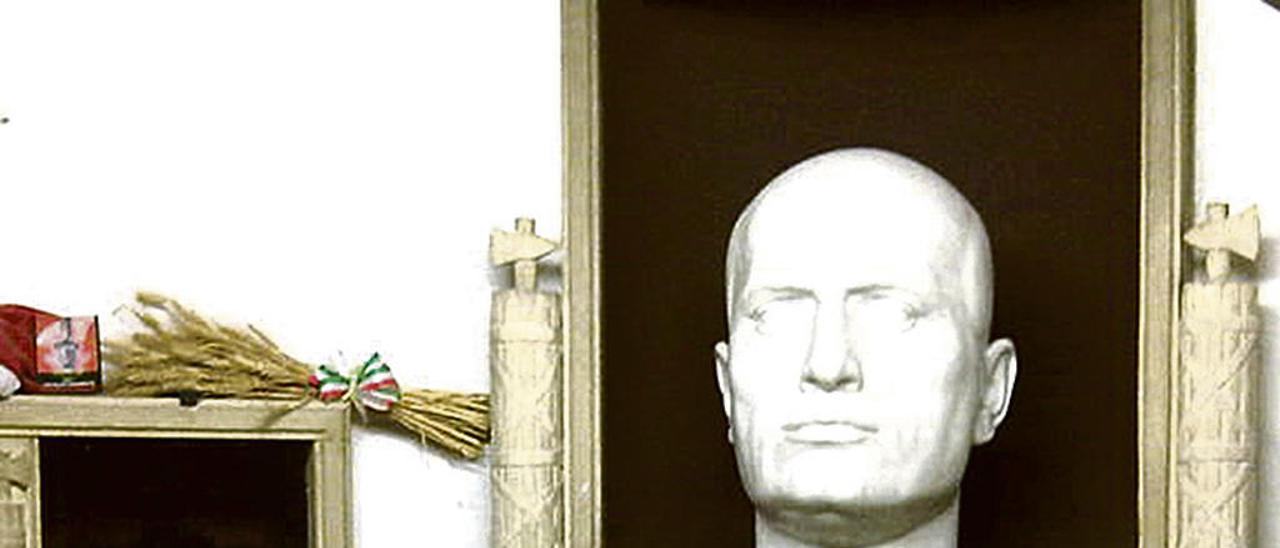 La tumba de Mussolini.