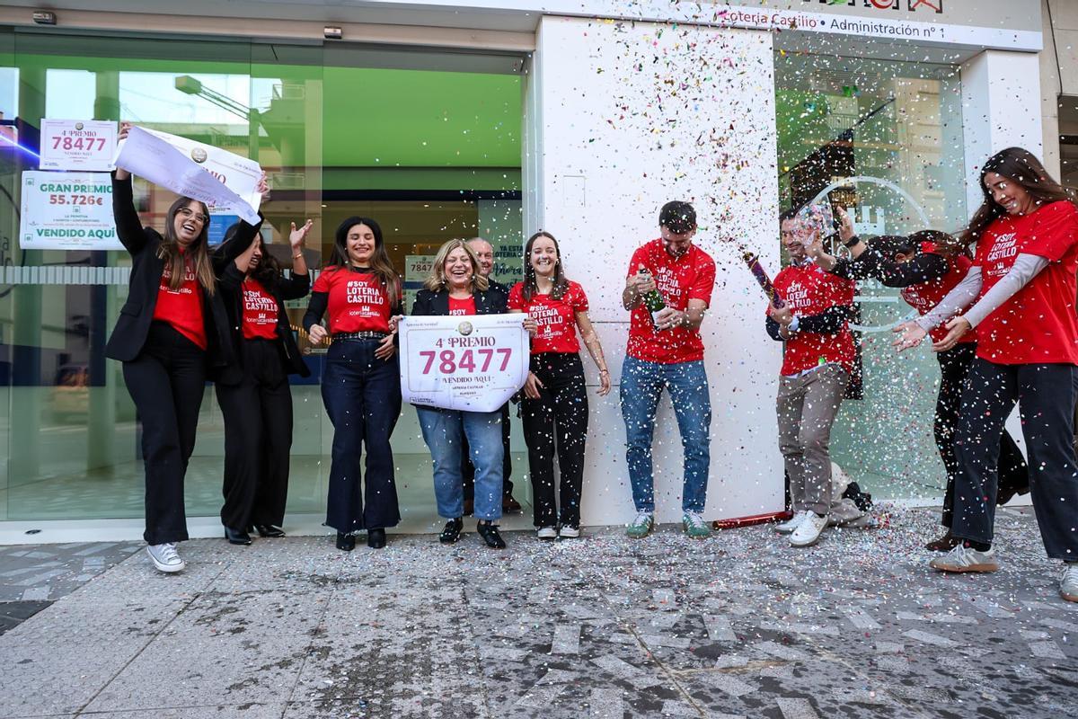 Así han celebrado el tercero, un cuarto y dos quintos caen en Loterías Castillo en Alaquàs