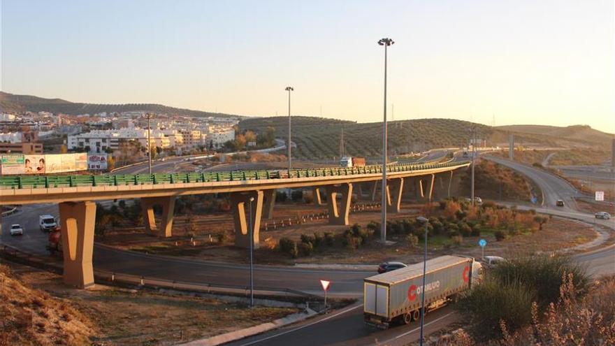 Fomento no da fechas a los alcaldes de Puente Genil y Lucena para la autovía