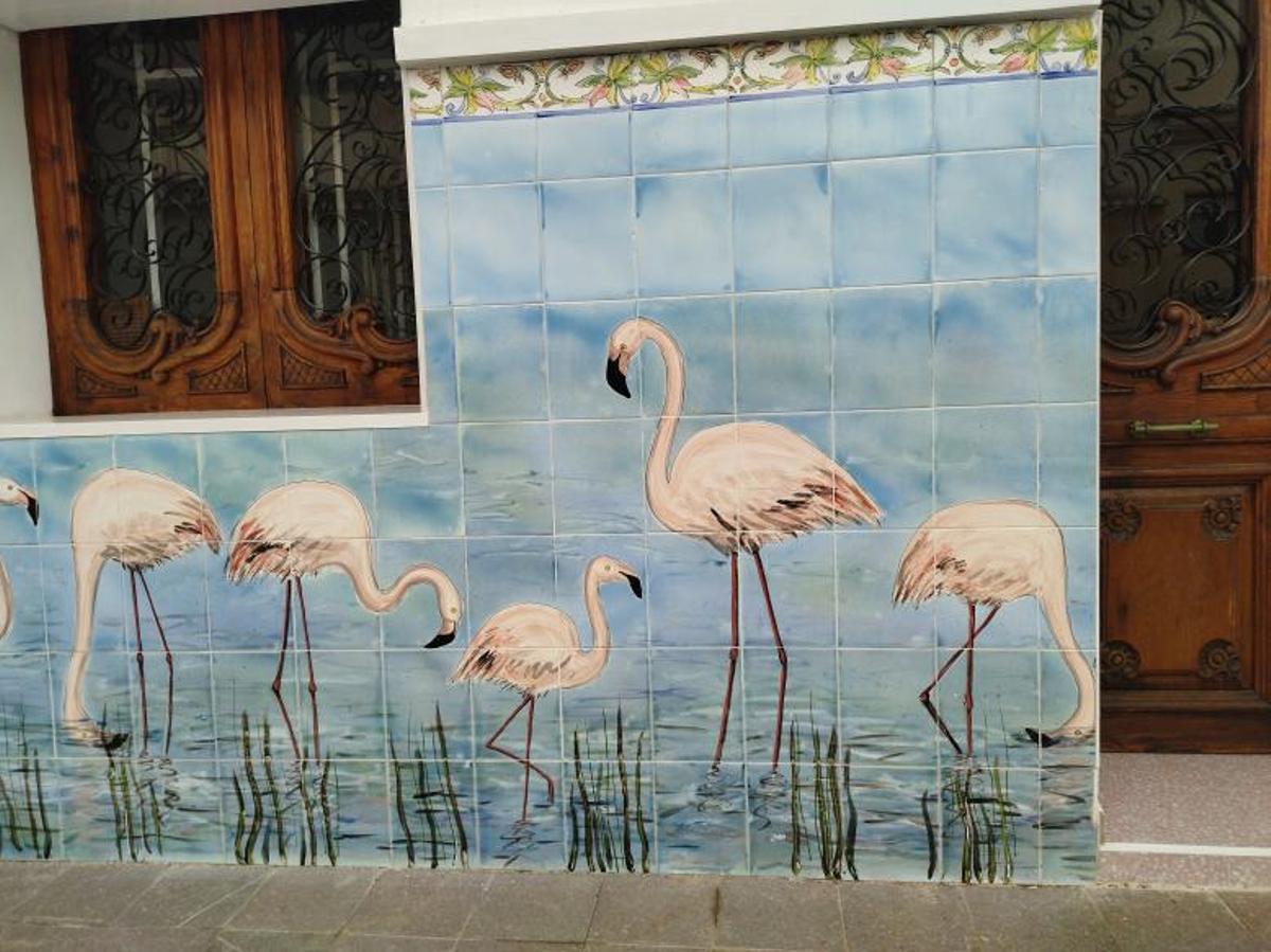 La Casa de los Flamencos y el arte en las paredes de Calp