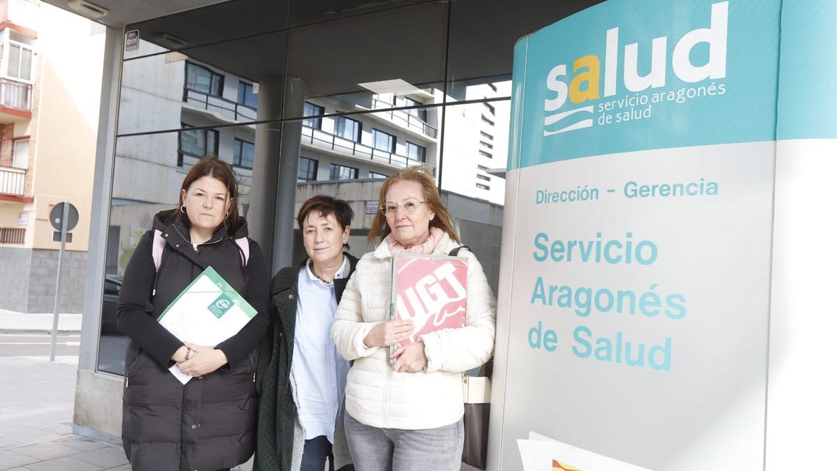 Fessenden, Lizana y Lahoz, este mediodía, tras la reunión con el Salud, que ha durado tres horas.