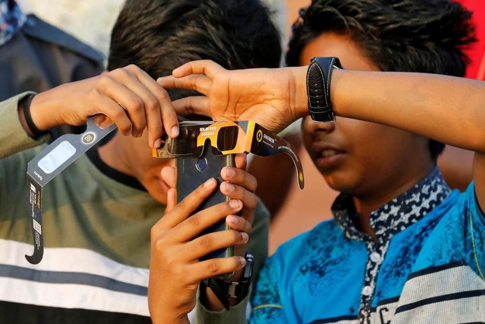 Eclipsi solar anular vist des d'Indonèsia, l'Aràbia Saudita o Tailàndia