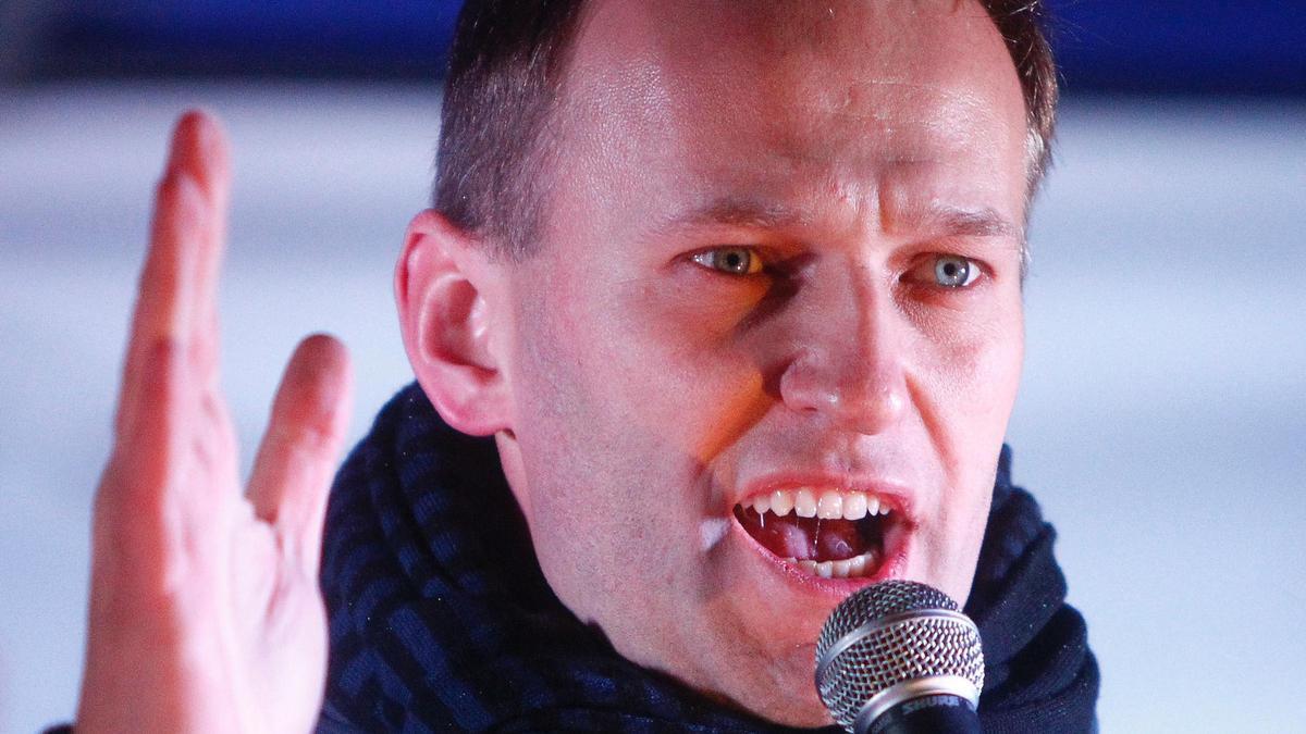 Rusia traslada a Navalni a un hospital penitenciario