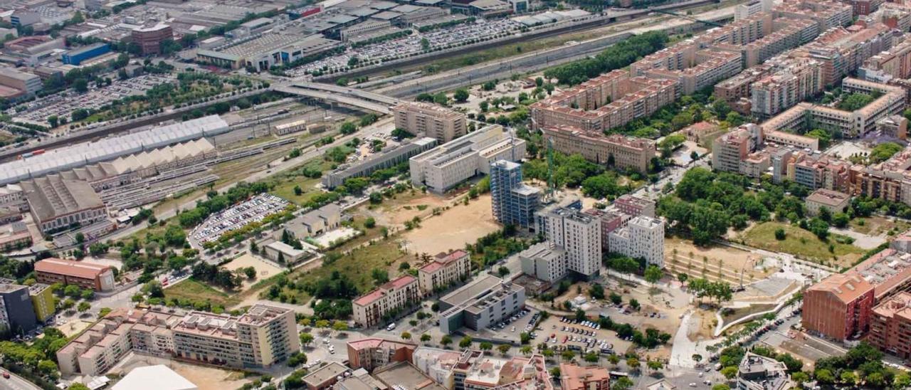Zona Franca sigue el modelo de Barcelona y se lanza a la promoción de pisos de alquiler social