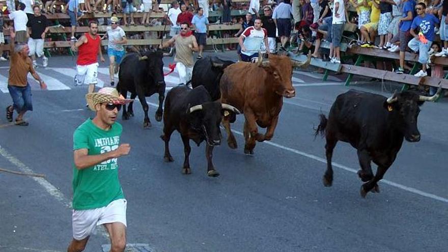 La emoción de los encierros y los &quot;bous a la mar&quot;