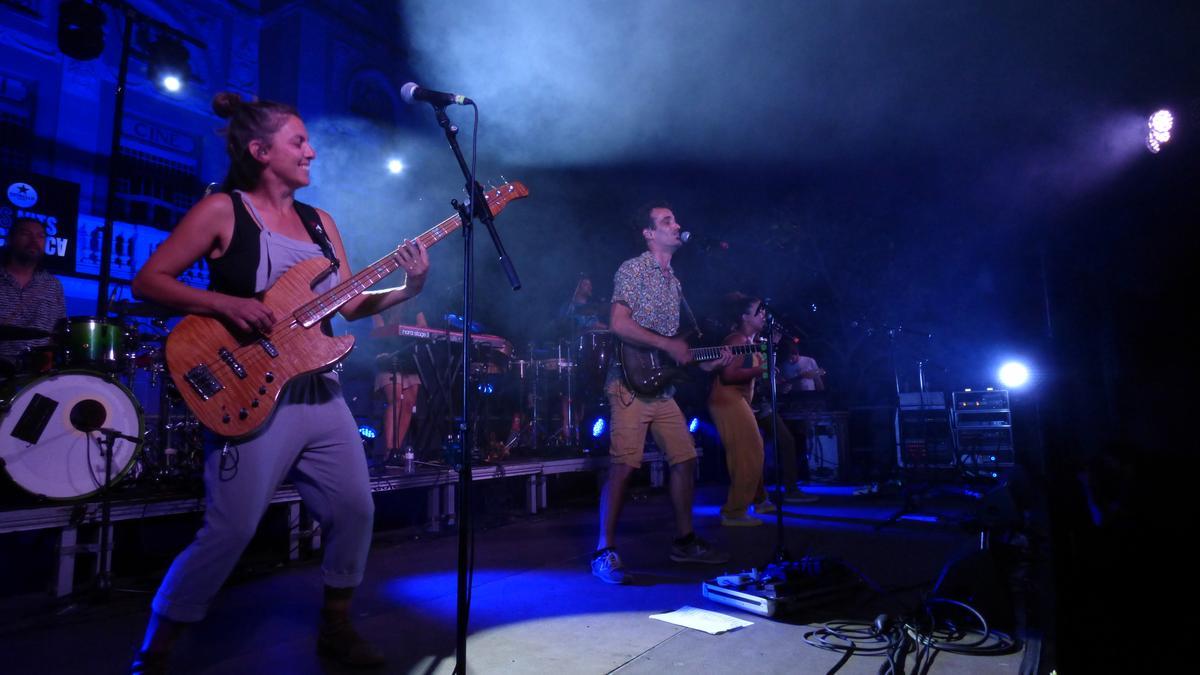 Concert de Marcel i Júlia a la Plaça Josep Pla