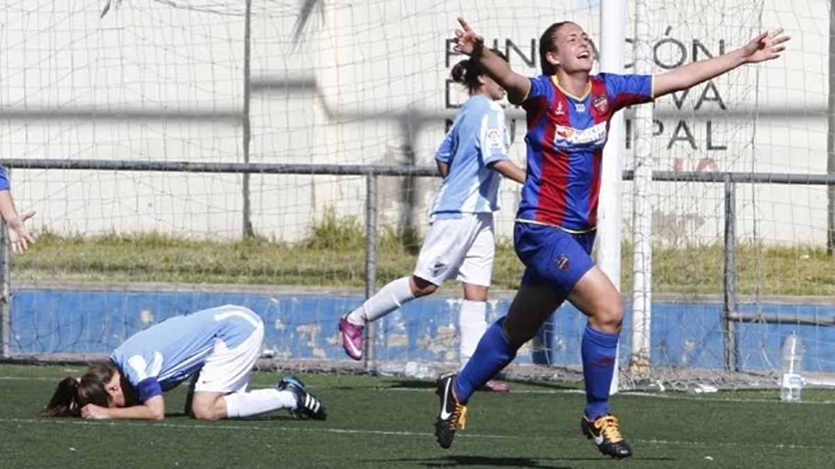 Alexia Putellas celebra su gol frente al Málaga