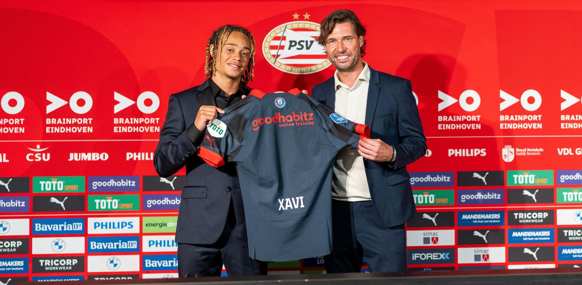 Presentación de Xavi Simons con el PSV Eindhoven