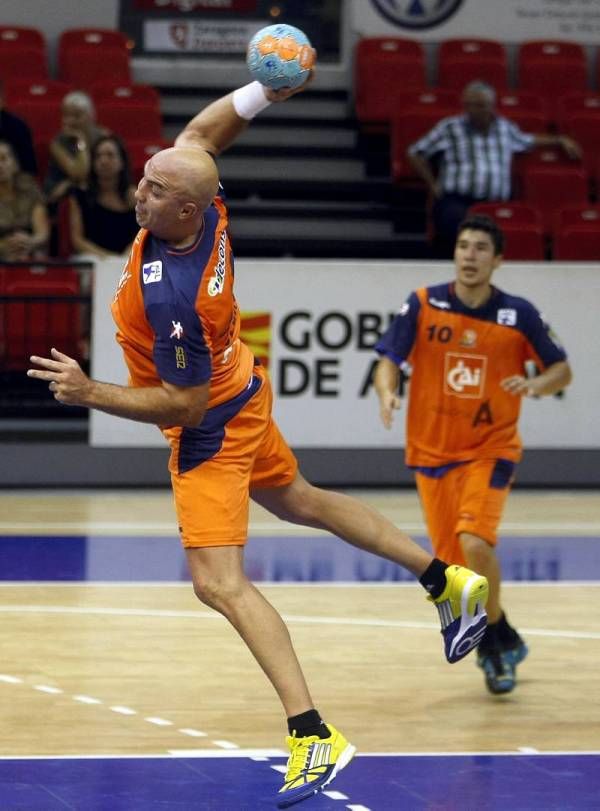 El partido entre Balonmano Aragón y Palma del Río, en imágenes