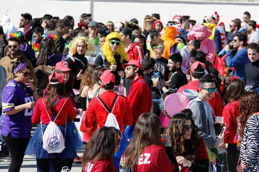 Miles de jóvenes en la fiesta del año