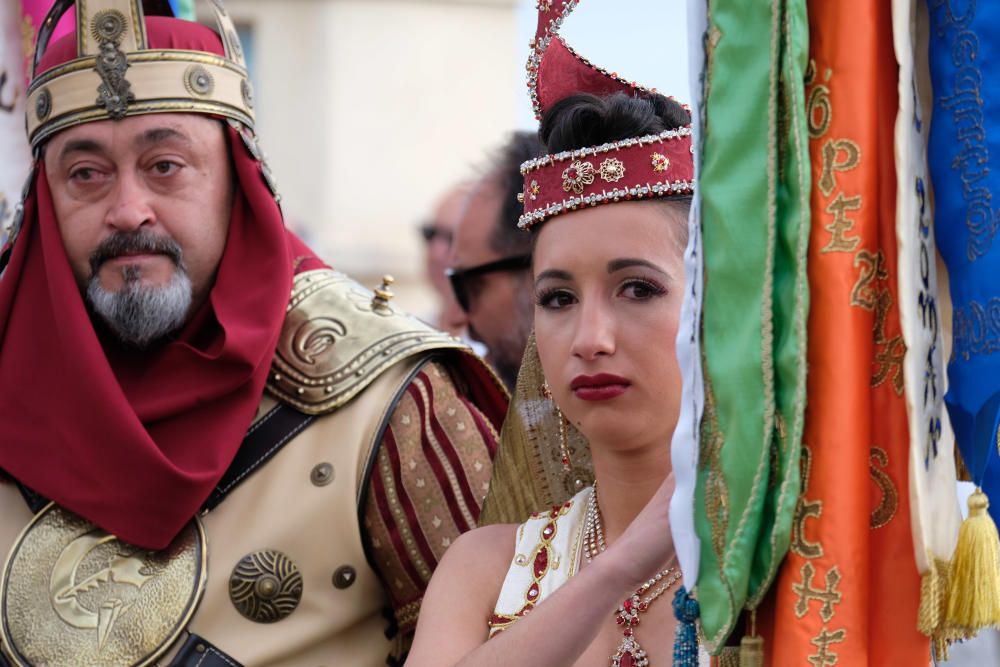 Los Moros y Cristianos se despiden de los cargos festeros de 2019 y dan la bienvenida a los de 2020