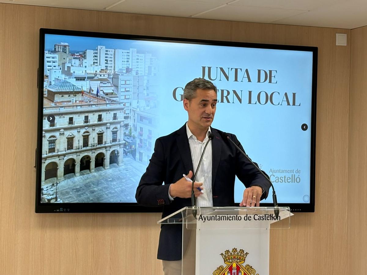 Antonio Ortolá, concejal de Seguridad Ciudadana, este jueves en rueda de prensa.