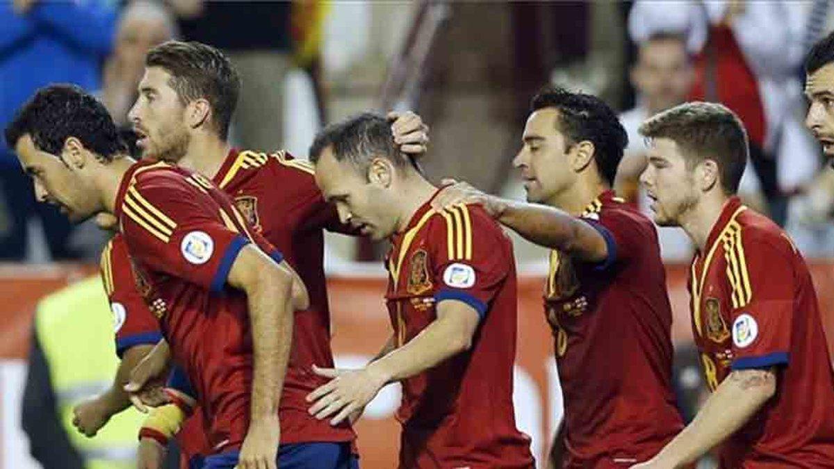 Ramos, Xavi e Iniesta son los españoles con más internacionalidades por detrás de Iker Casillas
