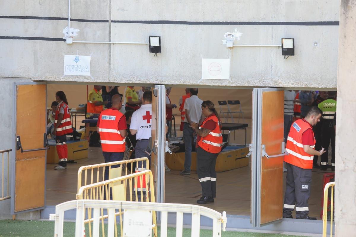 El polideportivo de Pinera al que han sido trasladados los heridos menos graves