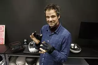 Enfermos terminales del Clínico probarán la realidad virtual para enfrentarse a la muerte desde la paz