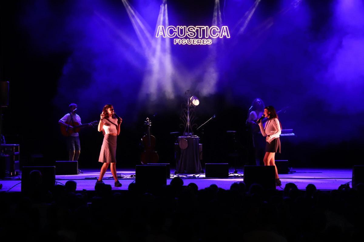 La Fúmiga omple la Rambla de Figueres en l'últim concert amb entrada lliure abans del seu comiat