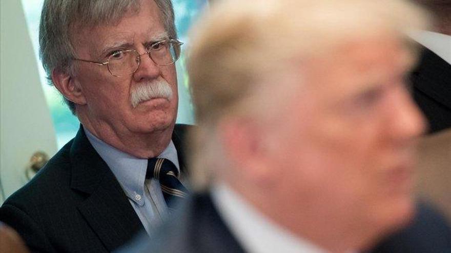 Trump trata de neutralizar el posible testimonio de Bolton atacando su reputación