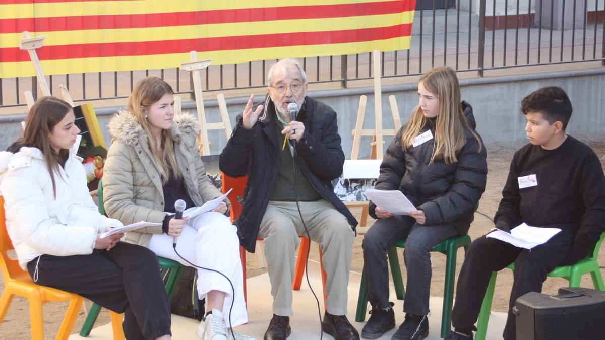 Joan Surroca amb els alumnes