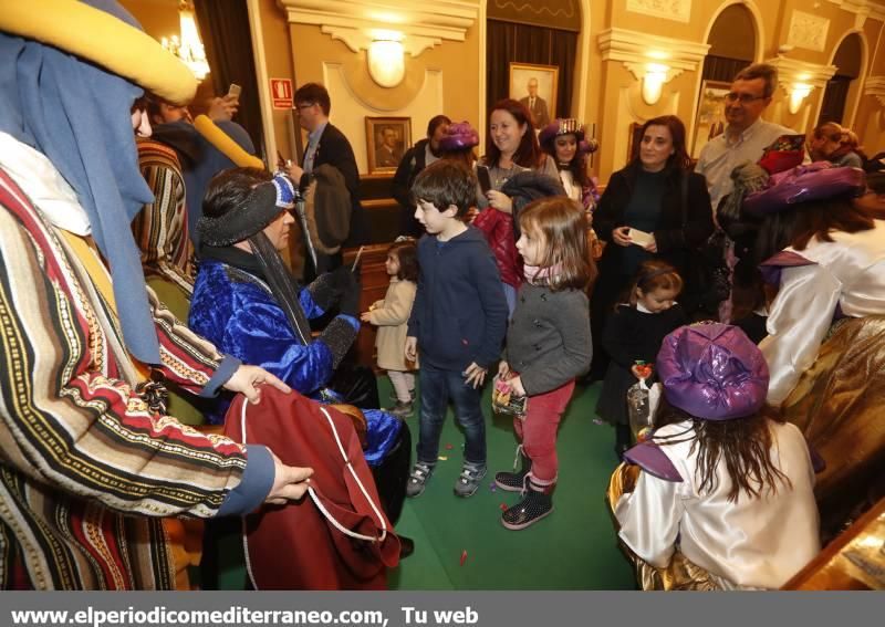 El Cartero Real recogió las ilusiones de los niños de Castellón