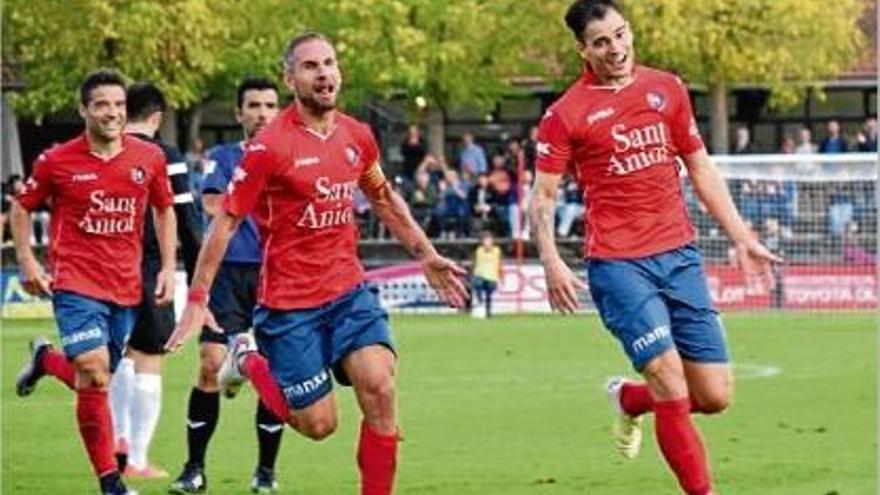 Sergio Álvarez celebra el gol de la victòria sumada contra el Terrassa.