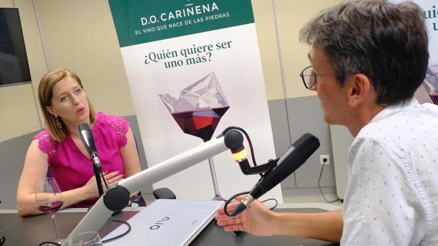 Raúl Igual conversa con Alina Klochko: «Me encantan tradiciones españolas como la Fiesta de la Vendimia de Cariñena»