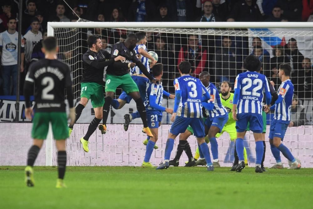 El Dépor doblega al Racing 2-1