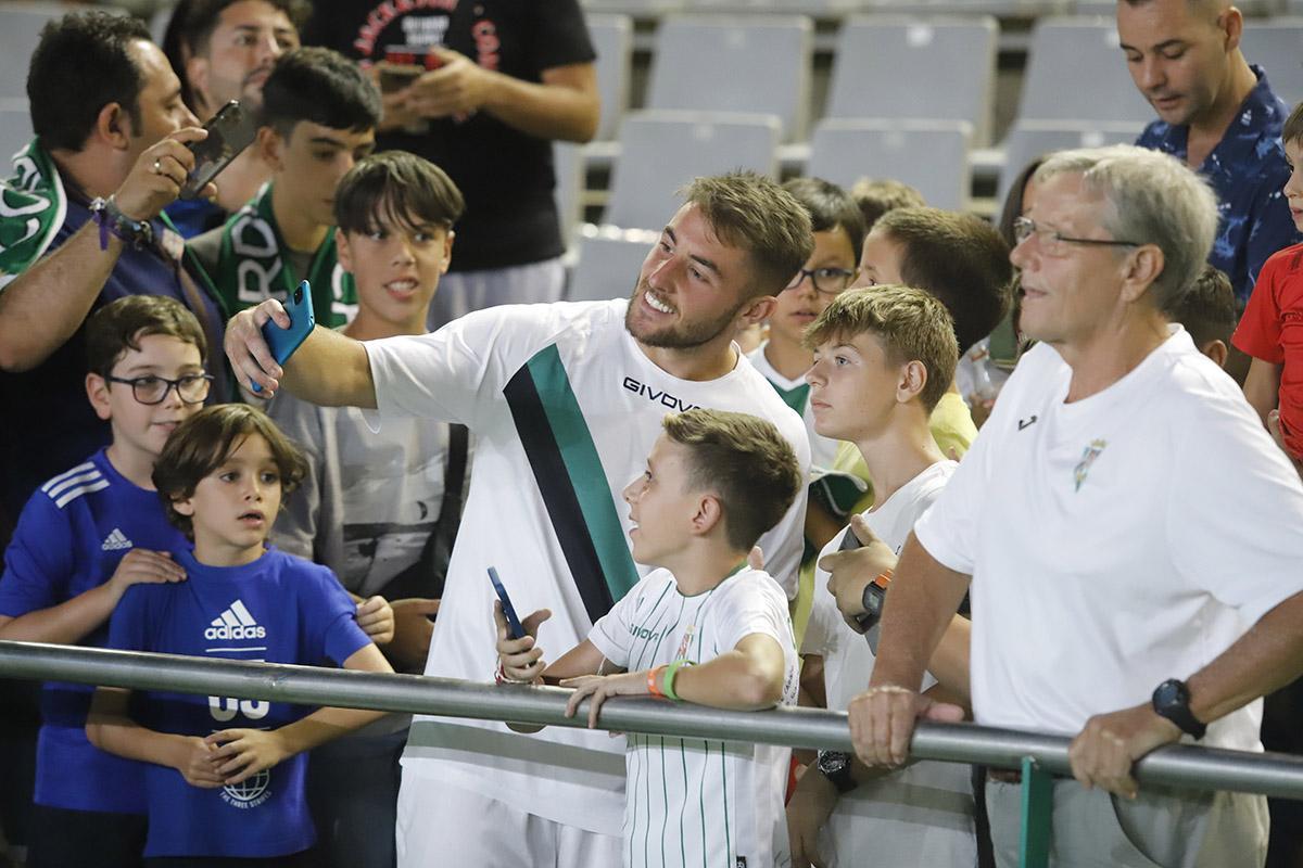 El Córdoba CF - Cádiz del Trofeo Puertas de Córdoba, en imágenes