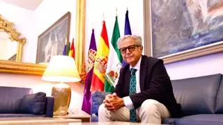 Salvador Fuentes, presidente de la Diputación de Córdoba: "Tenemos que hacer una vivienda útil y sostenible, pero también asequible"