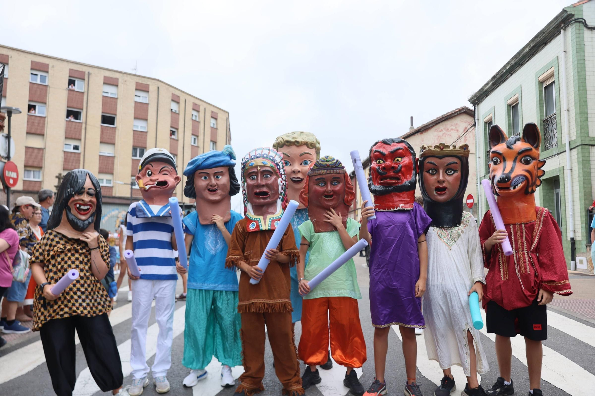 EN IMÁGENES: El desfile de carrozas del Carmen de Luanco