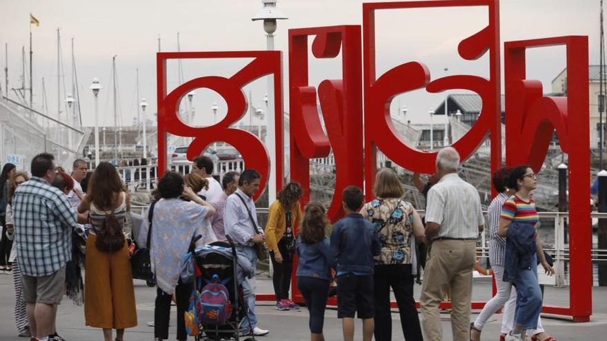 Foro presume del turismo en Gijón: &quot;Son los mejores de la historia&quot;