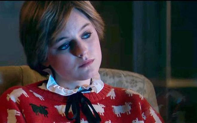 La actriz Emma Corrin en el papel de Lady Di en la temporada 4 de 'The Crown', Netflix