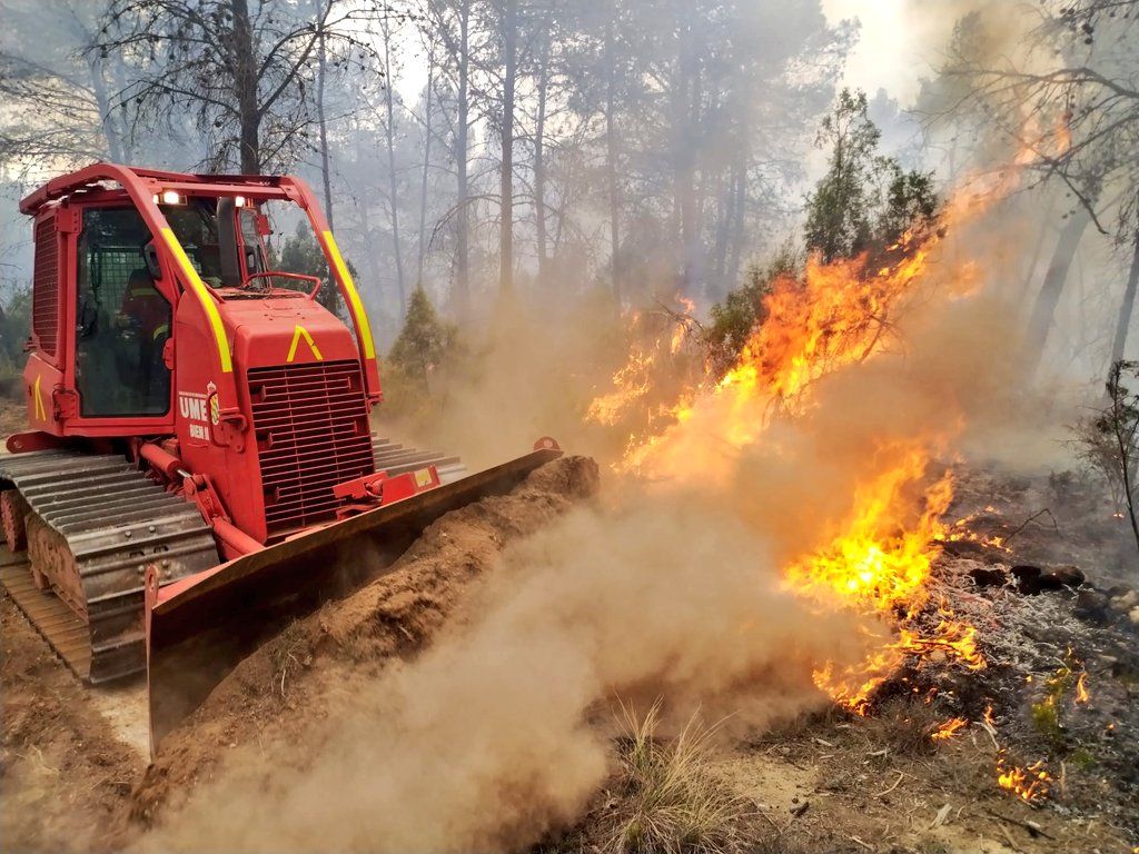 Las fotografías del virulento incendio forestal en Villanueva de Viver