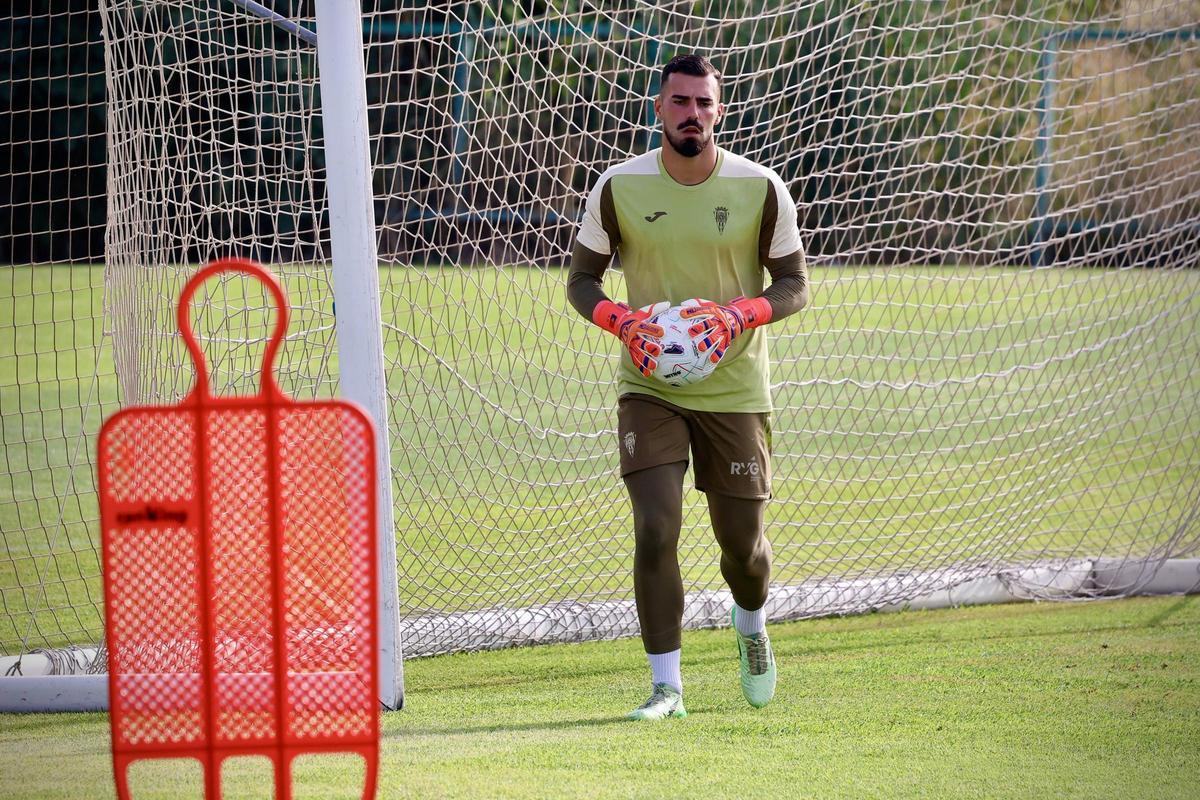 Guilherme, en un entrenamiento del Córdoba CF.