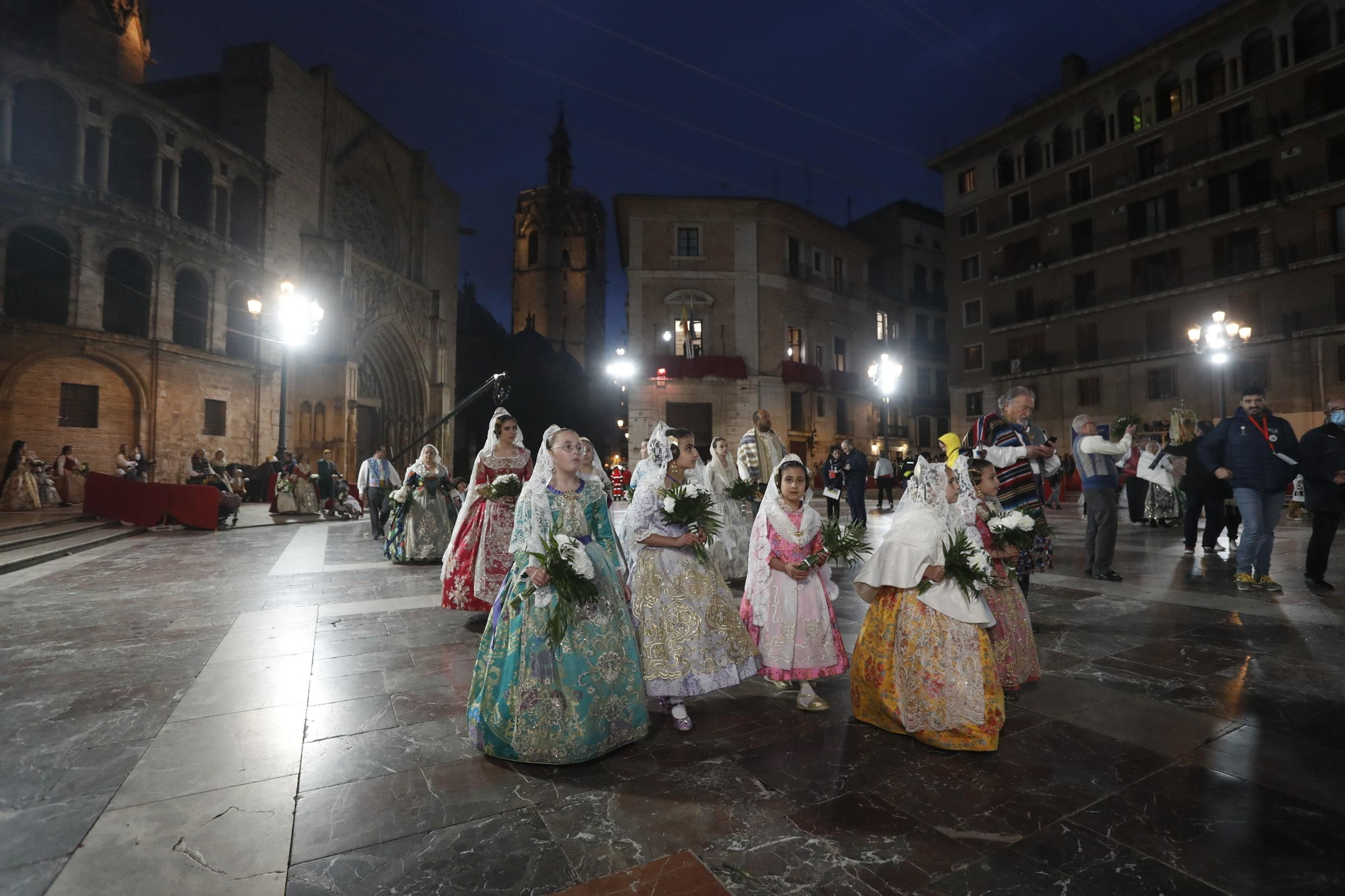 Búscate en el segundo día de ofrenda por la calle de la Paz (entre las 19:00 a las 20:00 horas)