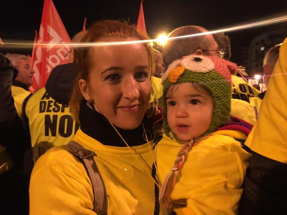 Multitudinaria marcha de "Alcoa no se cierra" en Avilés