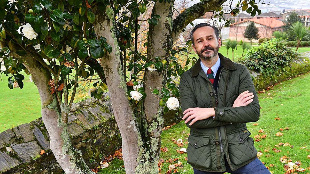 Pedro Calaza, en las instalaciones de la Fundación Juana de Vega.   | // VÍCTOR ECHAVE