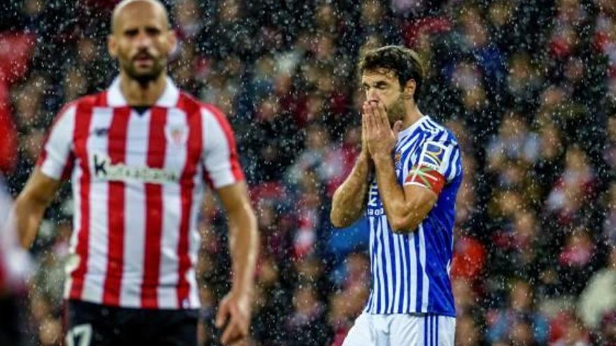 Xabi Prieto, durante el duelo de ayer.