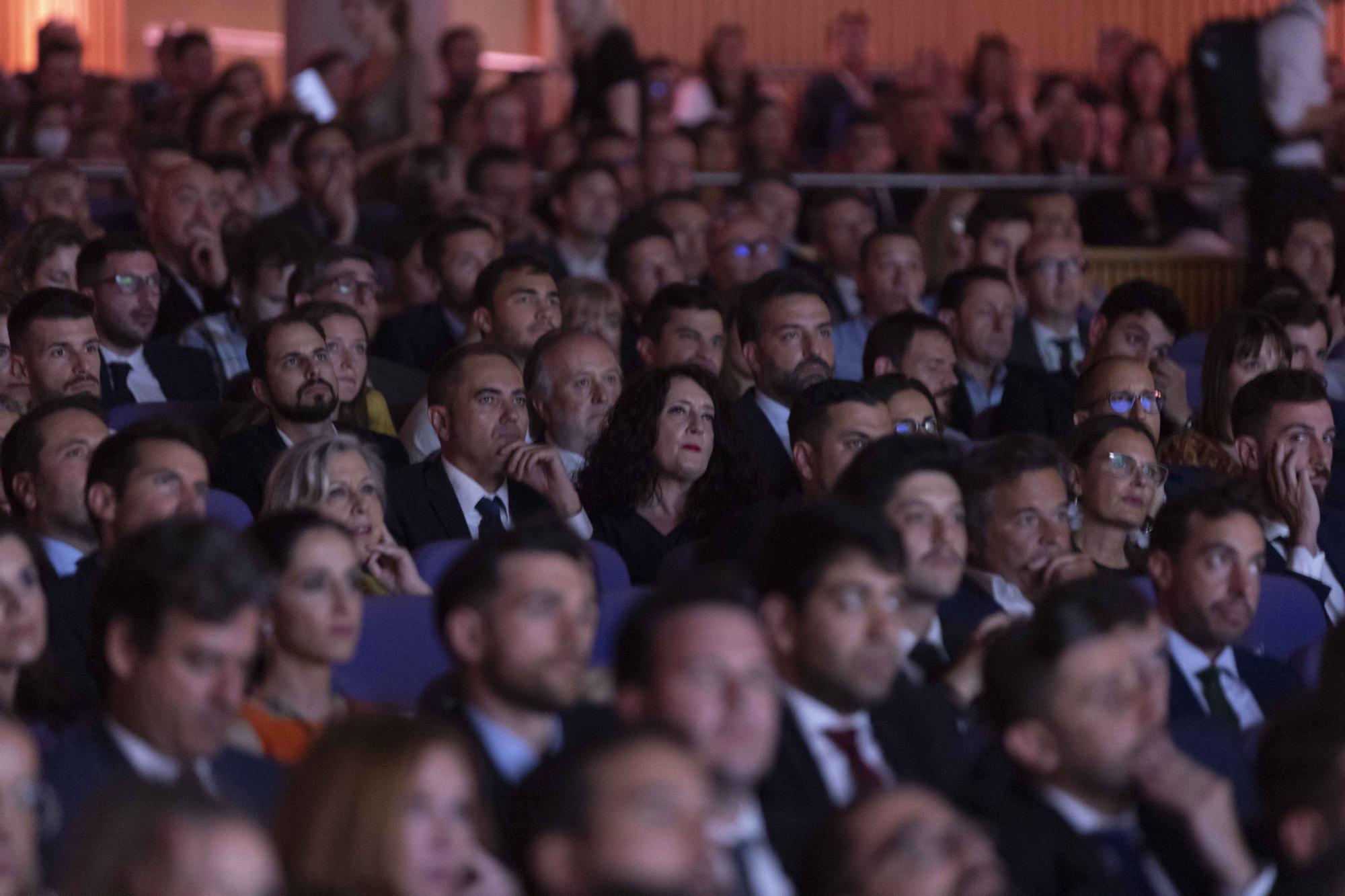 Graduación alumnos EDEM Escuela de Empresarios 2022 en València